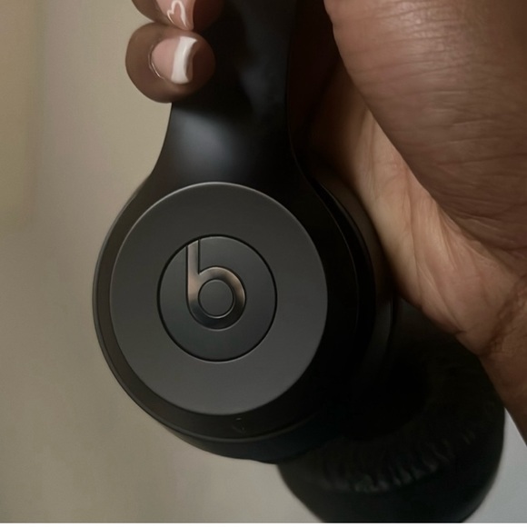 Beats by dre bought 2 months ago slightly used